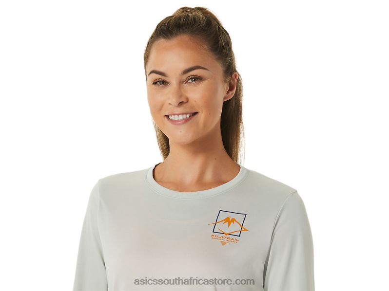 Women Asics Fujitrail Logo Long Sleeve Top LH4X02476 Light Sage